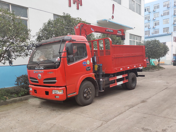 藍牌東風(fēng)福瑞卡5噸隨車吊程力吊機